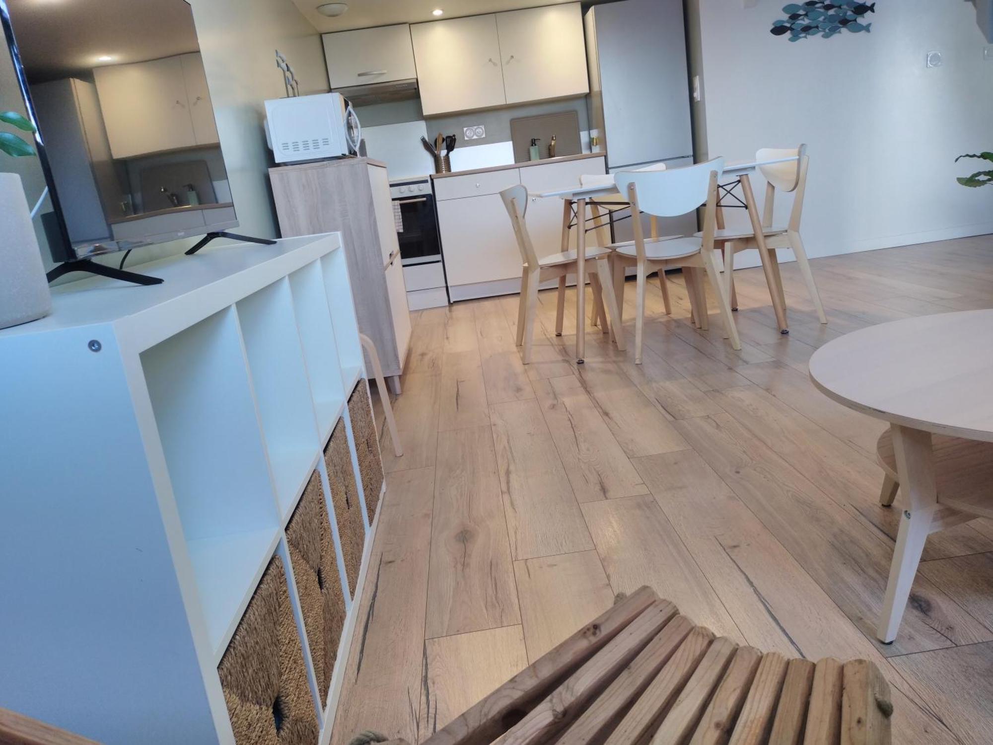 Lenie Appartement Reposant ลาเนสแตร์ ภายนอก รูปภาพ